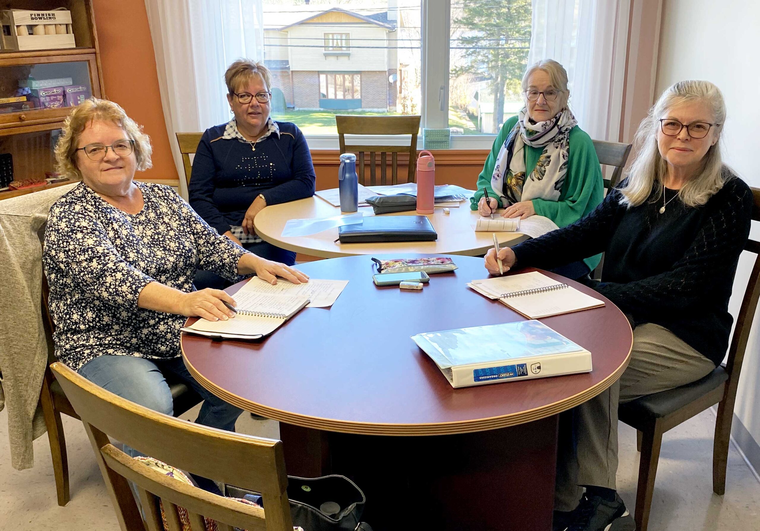 4 femmes membres du comité de loisirs de la Villa Versant du lac